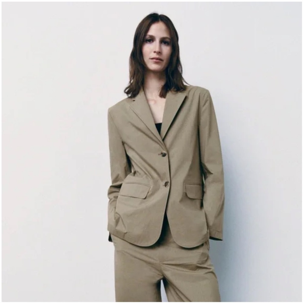 ZARA STRAIGHT CUT POCKET BLAZER size XS - S